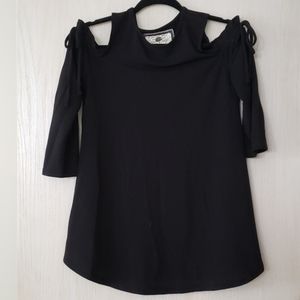 Cupio cold should black tunic